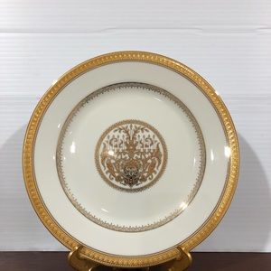 Mikasa L3243 “Festival of Lights Gold” Dinner Plate w/ Jewish Minorah